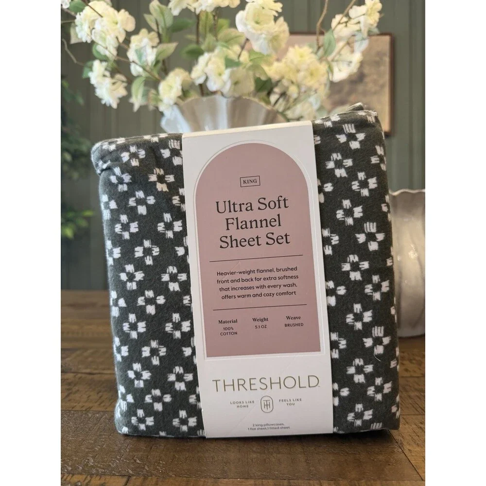 RARE King Ultra Soft Flannel Sheet Set Green Geo - Threshold NEW
